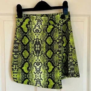 Missguided snakeskin skirt deals